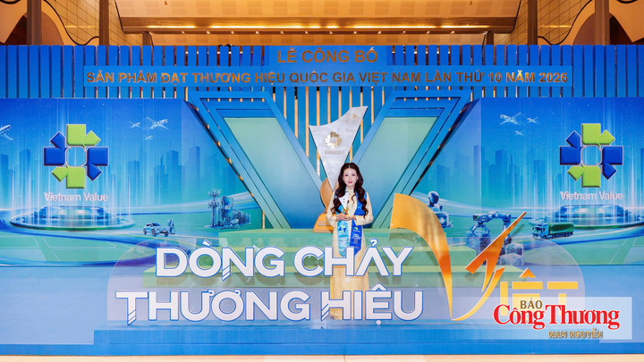 Bà Nguyễn Phương Anh - Phó Tổng Giám đốc Tập đoàn Tân Á Đại Thành.