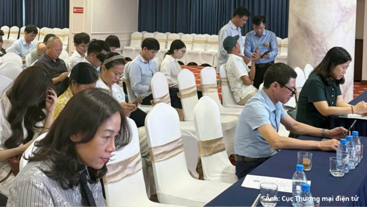 Các học viên tham gia thực hành.