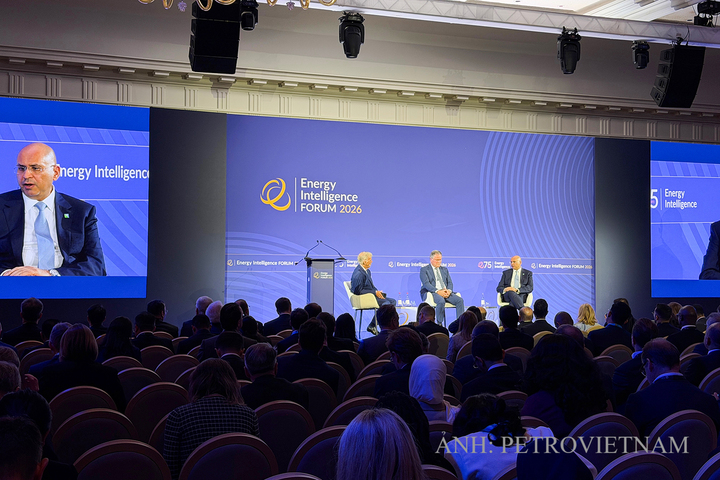 Toàn cảnh một phiên thảo luận tại Diễn đàn Energy Intelligence 2026. Ảnh: Petrovietnam