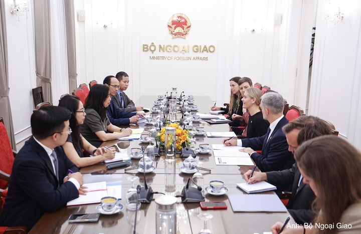 Toàn cảnh cuộc tiếp đón