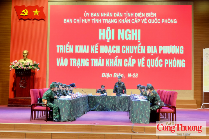 Bí thư Tỉnh ủy Điện Biên Trần Tiến Dũng phát biểu tại hội nghị