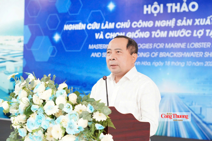 Bộ trưởng Bộ Khoa học và Công nghệ Vũ Hải Quân phát biểu tại hội thảo.