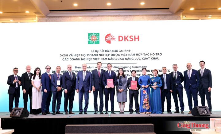 Lễ ký biên bản ghi nhớ giữa Tập đoàn DKSH và Hiệp hội Doanh nghiệp dược Việt Nam hợp tác hỗ trợ các doanh nghiệp Việt Nam nâng cao năng lực xuất khẩu.