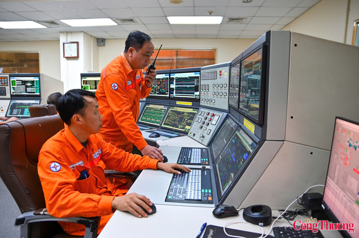 Hệ thống điện quốc gia ngày càng hiện đại, đáp ứng yêu cầu phát triển kinh tế - xã hội .Ảnh: Nam Nguyễn