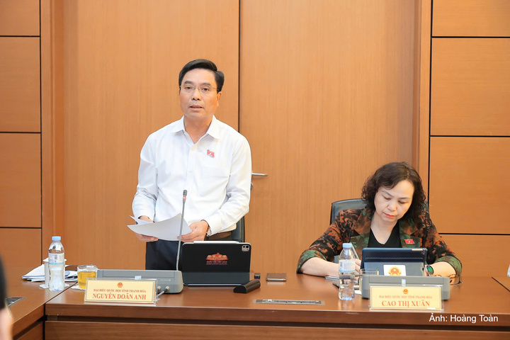 Phó Chủ tịch Quốc hội, Thượng tướng Nguyễn Doãn Anh phát biểu tại phiên thảo luận Tổ 13.
