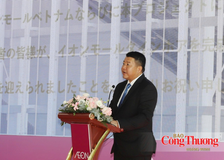 Ông Mai Xuân Thông, Chủ tịch Tập đoàn Xây dựng miền Trung - đơn vị thi công AEON Mall Thanh Hóa phát biểu tại buổi lễ