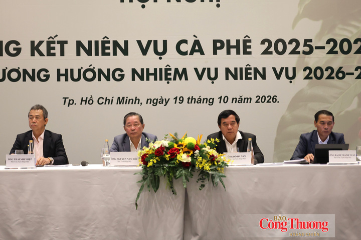 Lãnh đạo Hiệp hội Cà phê - Ca cao Việt Nam chủ trì hội nghị