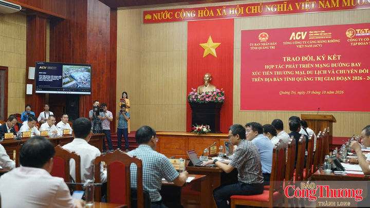 Toàn cảnh buổi làm việc