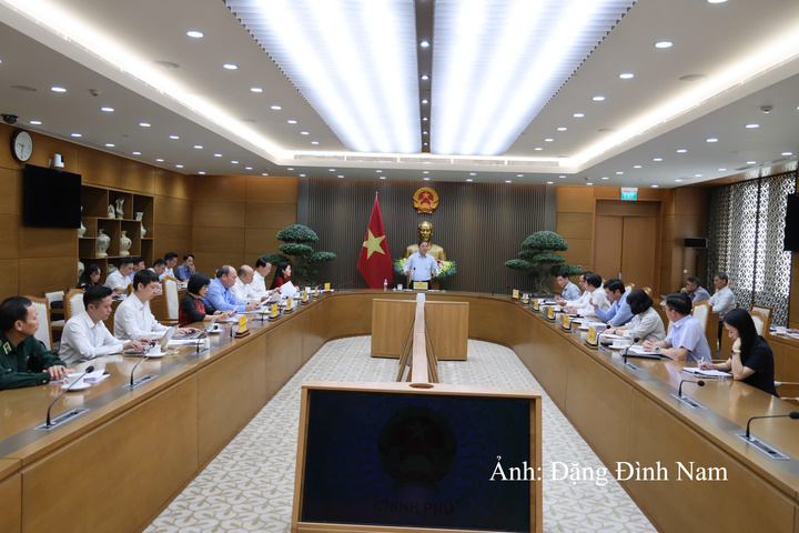 Toàn cảnh cuộc họp.