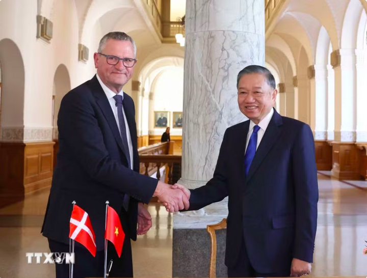 Tổng Bí thư, Chủ tịch nước Tô Lâm hội kiến Chủ tịch Quốc hội Đan Mạch Henrik Frandsen. (Ảnh: Thống Nhất/TTXVN)