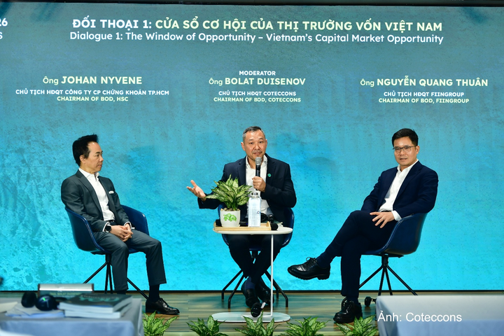 Phiên Đối thoại “Cửa sổ cơ hội của thị trường vốn Việt Nam”.