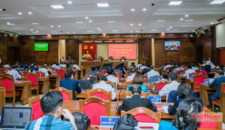 Kỳ họp chuyên đề lần thứ ba, HĐND tỉnh Đắk Lắk khóa XI.