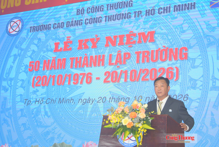 Thầy Bùi Mạnh Tuân - Bí thư Đảng ủy, Hiệu trưởng Trường Cao đẳng Công Thương TP. Hồ Chí Minh.