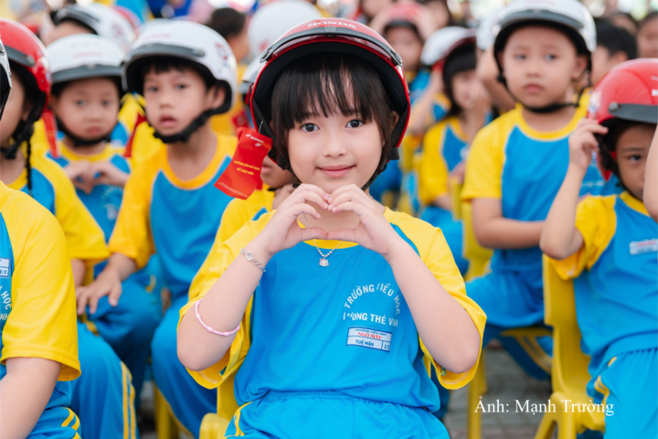 Chương trình trao tặng mũ bảo hiểm cho học sinh nhằm góp phần nâng tỷ lệ đội mũ bảo hiểm đạt Quy chuẩn kỹ thuật Quốc gia lên tới 100%; nâng cao nhận thức về an toàn giao thông cho học sinh và phụ huynh