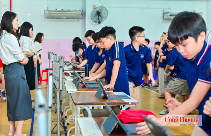 Các trường THCS, THPT đáp ứng đủ điều kiện được phép tổ chức kiểm tra định kỳ trên máy tính.