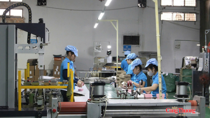 Doanh nghiệp sản xuất Đà Nẵng không chỉ ứng dụng chuyển đổi số vào quản trị, sản xuất mà còn đổi mới phương thức, chăm lo tốt hơn cho người lao động, nhất là đối với các doanh nghiệp nhiều lao động nữ.