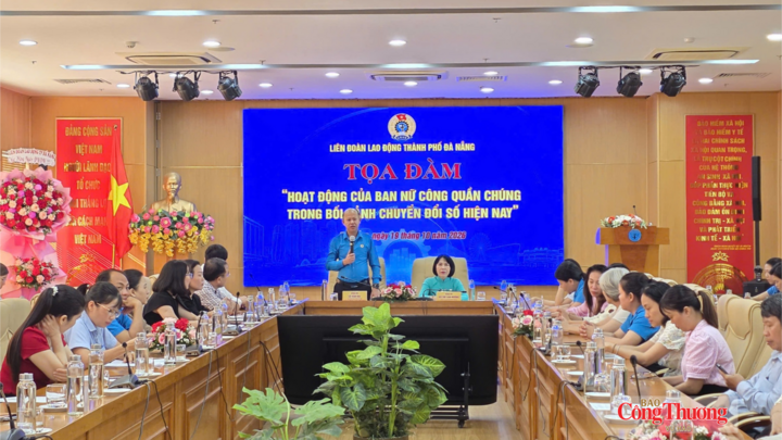 Tọa đàm “Hoạt động của Ban nữ công quần chúng trong bối cảnh chuyển đổi số hiện nay” do Liên đoàn Lao động Đà Nẵng tổ chức ngày 19/10.