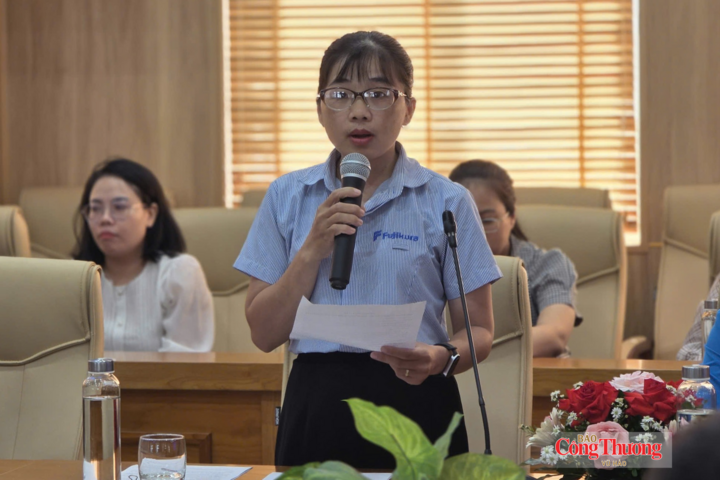 Bà Lê Thị Nghĩa, Trưởng ban nữ công Công đoàn cơ sở Công ty TNHH Fujikura Automotive Việt Nam.