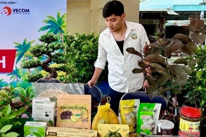 Xã Chợ Lách tập trung nâng cao chất lượng sản phẩm, duy trì kinh doanh số và tăng cường liên kết để mở rộng thị trường tiêu thụ.