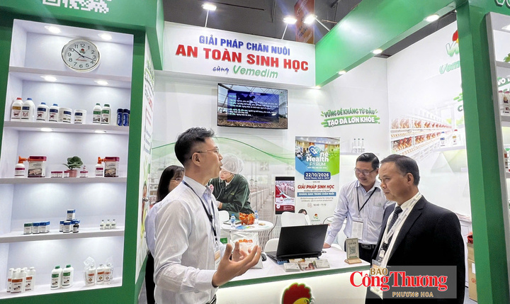 Gian hàng giới thiệu sản phẩm của Việt Nam trưng bày tại Vietstock 2026.