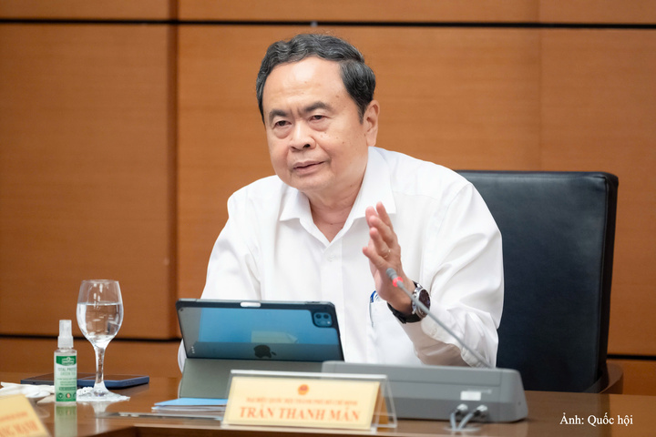Chủ tịch Quốc hội Trần Thanh Mẫn phát biểu thảo luận tại Tổ chiều 22/10.