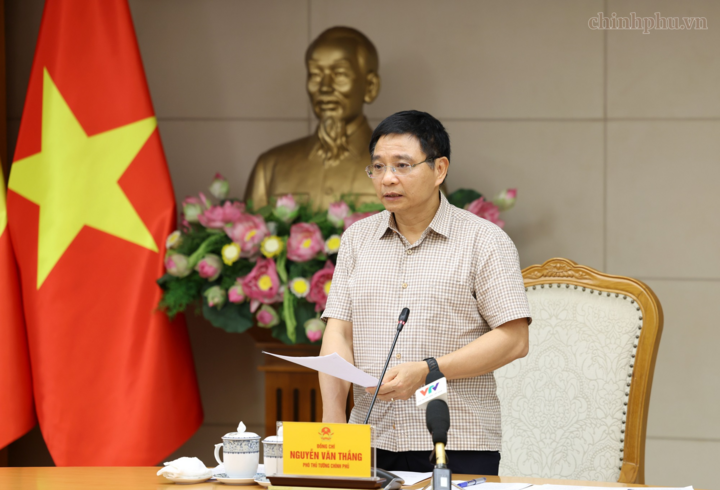 Phó Thủ tướng Nguyễn Văn Thắng đề nghị Bộ Tài chính đánh giá tính khả thi, mức độ phù hợp của các sản phẩm; kịp thời báo cáo cấp có thẩm quyền xem xét nếu phát sinh vấn đề cần giải quyết.