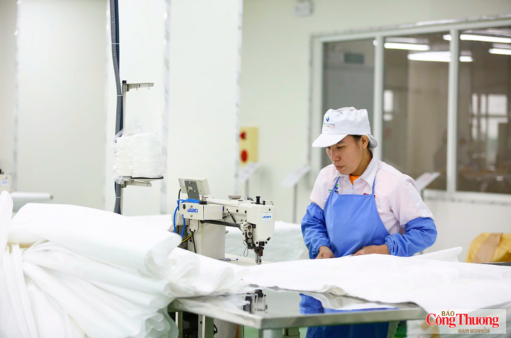 Các vụ việc phòng vệ thương mại gia tăng buộc ngành dệt may phải nâng cấp năng lực.