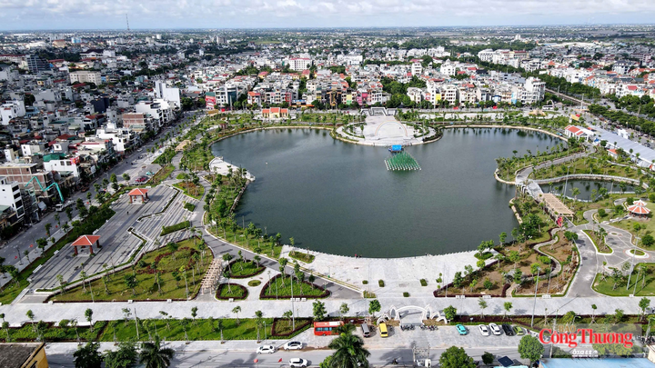 Tính đến 15/10/2026, thu ngân sách của tỉnh Hưng Yên đạt hơn 55.400 tỉ đồng. Ảnh: Trịnh Cường