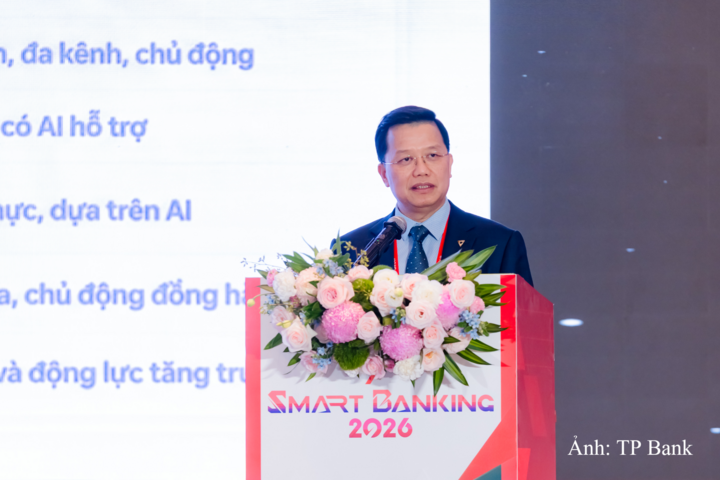 Ông Nguyễn Hưng, Tổng giám đốc TPBank chia sẻ tại Hội thảo và Triển lãm Smart Banking 2026.