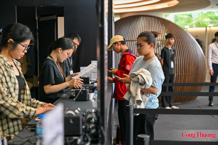 Dù mức giá không thấp, lượng người tìm mua vẫn đông.