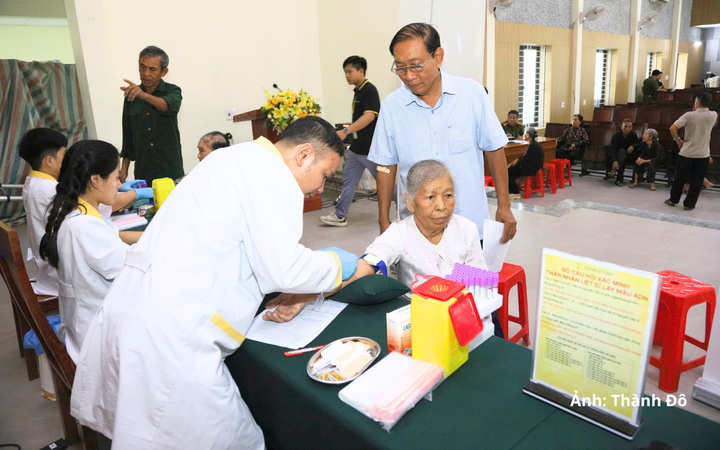 Việc tiếp tục thu nhận mẫu ADN thân nhân liệt sĩ là một trong những nhiệm vụ góp phần thực hiện “Chiến dịch 500 ngày đêm” tại Hà Tĩnh.