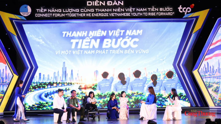 Các đại biểu chia sẻ tại diễn đàn.