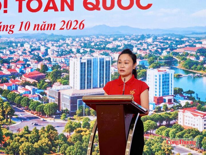 Bà Phạm Thị Thùy Linh, Giám đốc Đối ngoại và Đầu tư Tập đoàn Central Retail Việt Nam phát biểu tại hội nghị. Ảnh: Minh Đức