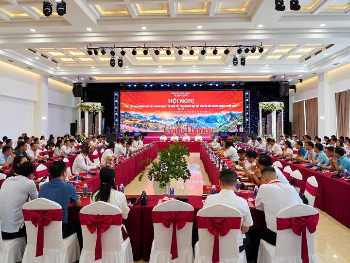 Toàn cảnh Hội nghị kết nối giao thương giữa doanh nghiệp, tổ chức xúc tiến thương mại Việt Nam với doanh nghiệp Trung Quốc năm 2026. Ảnh: Minh Đức
