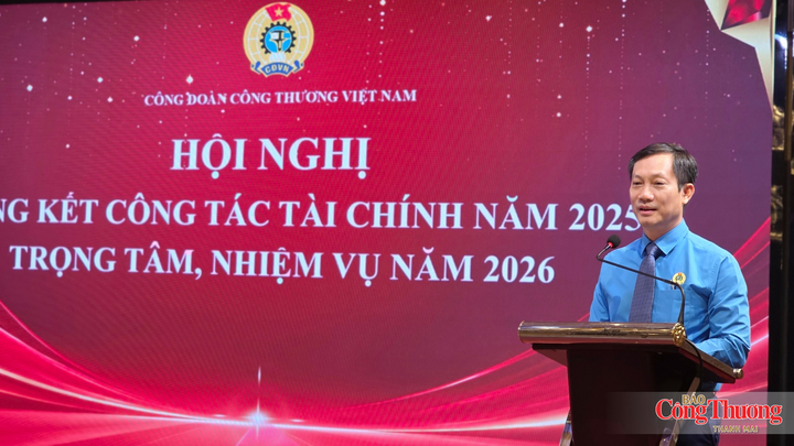 Chủ tịch Công đoàn Công Thương Việt Nam Lê An Hải phát biểu khai mạc hội nghị.