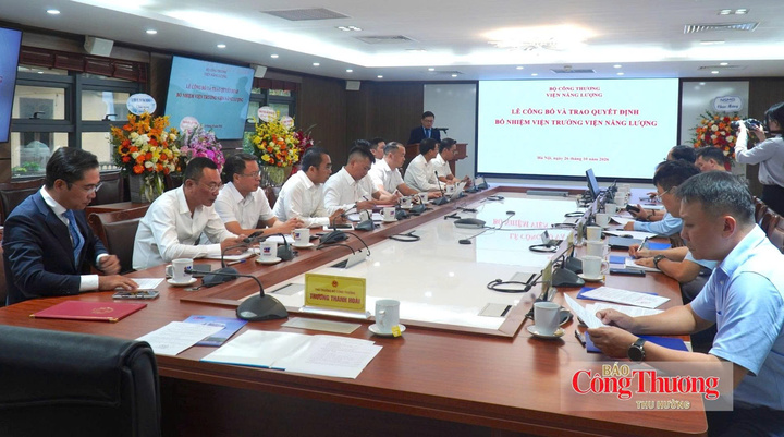 Toàn cảnh buổi làm việc chiều ngày 26/10.