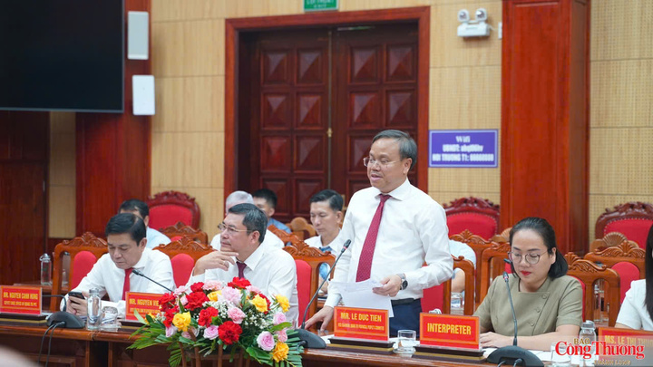 Phó Chủ tịch UBND tỉnh Quảng Trị ông Lê Đức Tiến phát biểu tại buổi làm việc