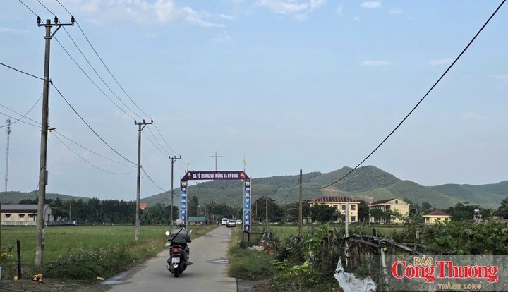 Hệ thống đường dây lưới điện nông thôn tại thôn Bồng Lai, xã Bố Trạch, tỉnh Quảng Trị