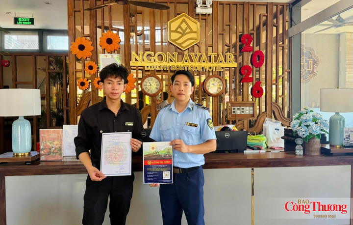 Bên cạnh kiểm tra, xử lý vi phạm, Chi cục Quản lý thị trường tỉnh Gia Lai đẩy mạnh tuyên truyền, hướng dẫn các tổ chức, cá nhân kinh doanh chấp hành quy định pháp luật.