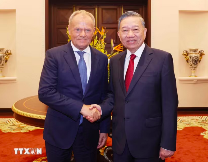 Tổng Bí thư, Chủ tịch nước Tô Lâm tiếp Thủ tướng Ba Lan Donald Tusk. (Ảnh: Thống Nhất/TTXVN)