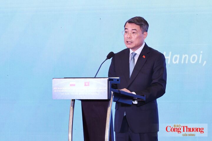 Thủ tướng Chính phủ Lê Minh Hưng phát biểu chỉ đạo tại Hội nghị bàn tròn doanh nghiệp Việt Nam - Ba Lan.