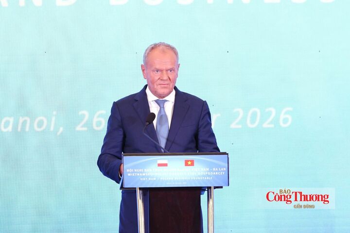 Thủ tướng Cộng hòa Ba Lan Donald Tusk phát biểu tại Hội nghị bàn tròn doanh nghiệp Việt Nam - Ba Lan.