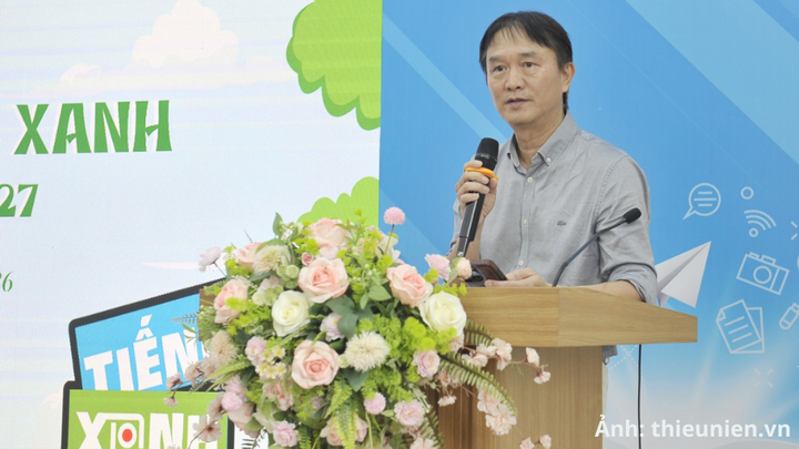 Ông Lý Phát Việt Linh - Quản lý chương trình Giảm nhẹ rủi ro thiên tai và Biến đổi khí hậu của UNICEF Việt Nam chia sẻ tại buổi lễ.