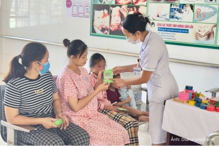 Các sản phẩm vệ sinh cá nhân do Diana Unicharm trao tặng nhằm hỗ trợ phụ nữ và trẻ em tại những địa phương chịu ảnh hưởng của thiên tai, bão lũ