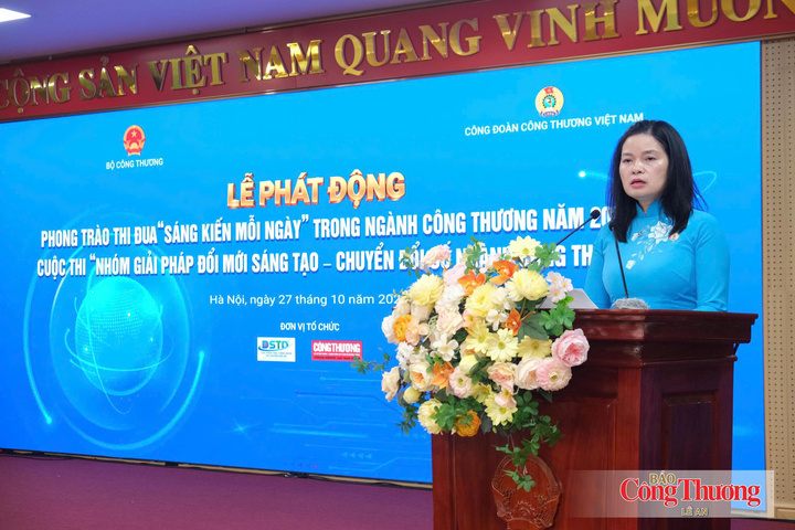 Bà Lê Thị Đức - Phó Chủ tịch Công đoàn Công Thương Việt Nam phát biểu tại sự kiện.