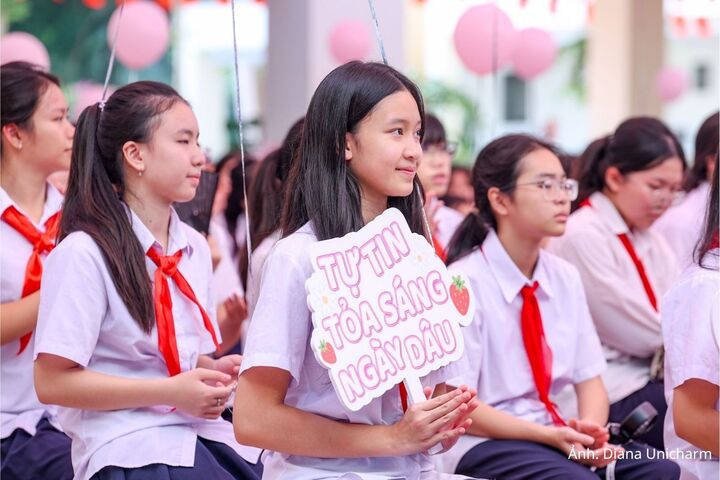 Nữ sinh Trường THCS Hoàng Mai tham gia các hoạt động tại hội thảo chuyên đề “Hành trình mỗi ngày hiểu mình thêm chút”