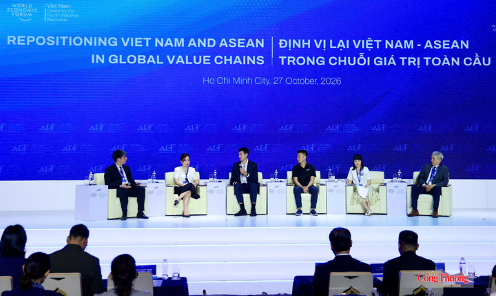 Các diễn giả trong nước và quốc tế thảo luận về định vị Việt Nam - ASEAN trong chuỗi giá trị toàn cầu; ESG và kinh tế tuần hoàn; AI và nguồn nhân lực ngành sản xuất; ứng dụng AI trong quản trị siêu đô thị, công nghiệp; cùng năng lực chủ quyền AI.