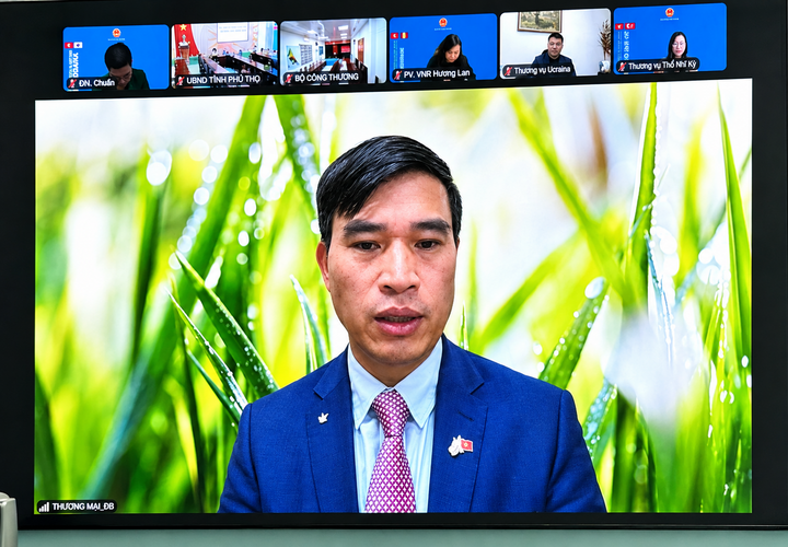 Ông Bùi Trung Thướng, Tham tán thương mại, Trưởng Thương vụ Việt Nam tại Ấn Độ.