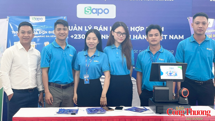 Chuyển đổi số, thương mại điện tử là chìa khóa giúp các sản phẩm nông thôn bay xa.