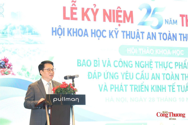 Ông Bùi Đức Lập, Phó Cục trưởng Cục An toàn thực phẩm (Bộ Y tế) phát biểu tại sự kiện